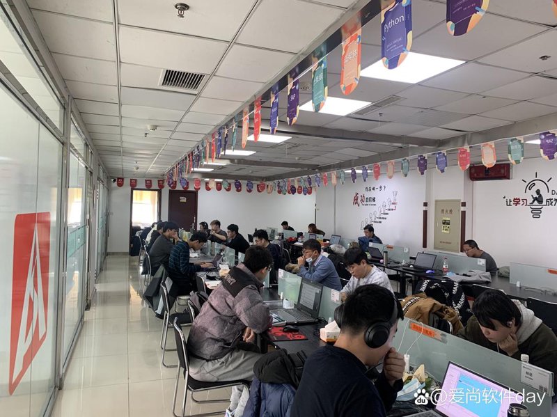 打破物流开发新误区：让科技助力精准配送
